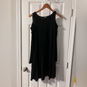 Cold-Shoulder Long Sleeve Black Stretchy Dress Size Medium